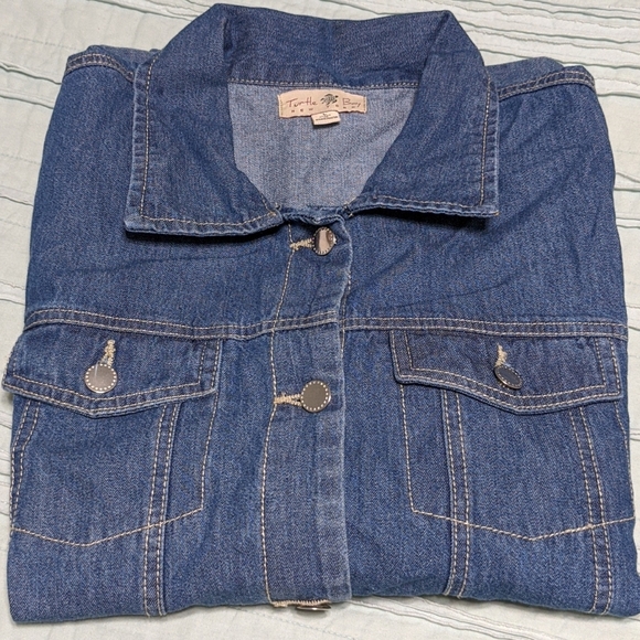 Turtle Bay Jackets & Blazers - Turtle Bay New York Jean Jacket
